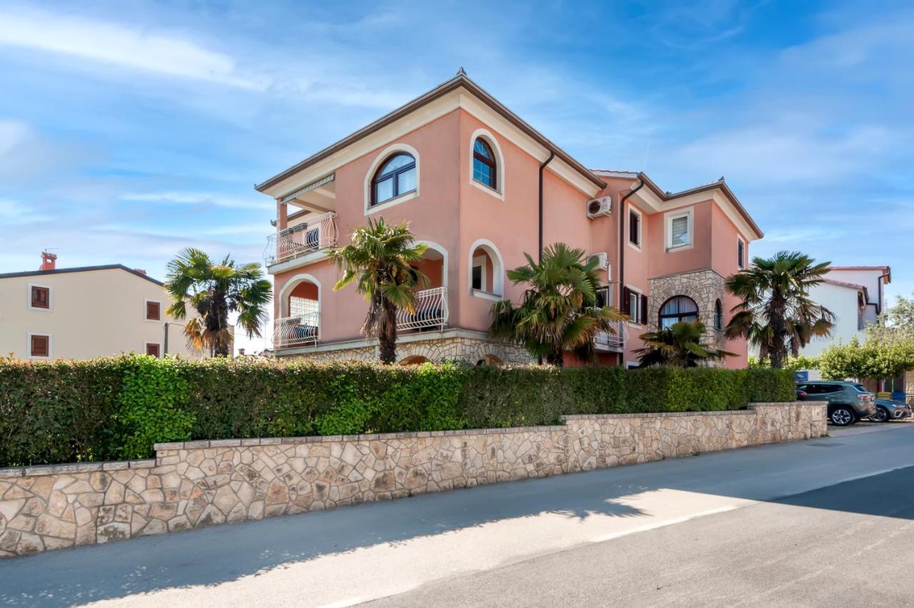 Apartments Villa Istria Ровинь Экстерьер фото