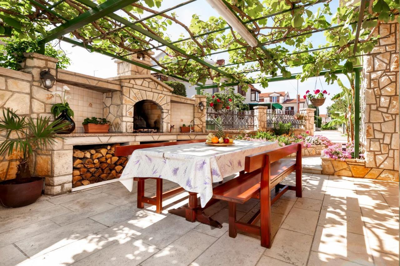 Apartments Villa Istria Ровинь Экстерьер фото
